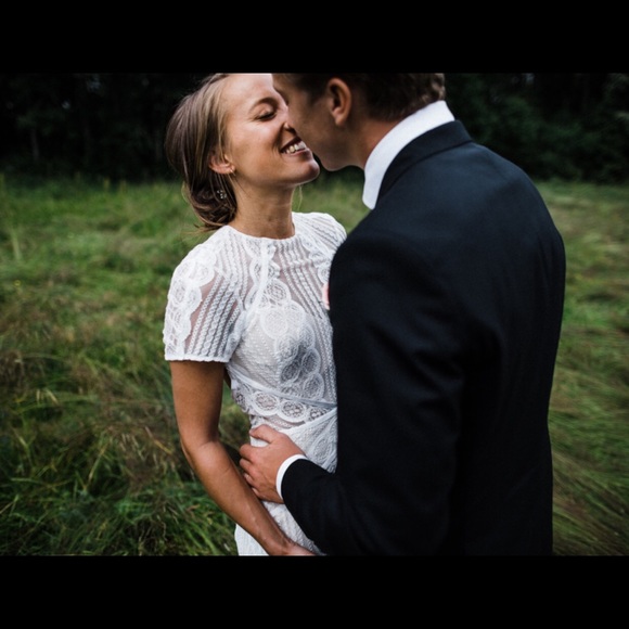 Wedding Dress - Picture 4 of 8